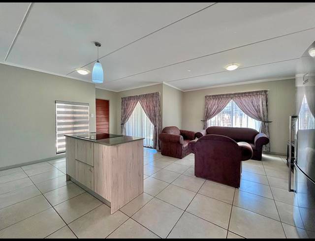 3 BEDROOM TOWNHOUSE FOR SALE IN AMBERFIELD
